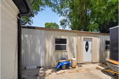 915 Lindsey Ln, Tyler, TX 75701 - Photo 21