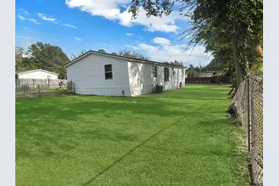 181 Cyclone St., Waskom, TX 75692 - Photo 3