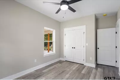 838 W Devereaux St, Jacksonville, TX 75766 - Photo 17