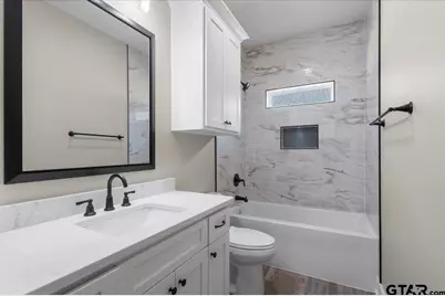838 W Devereaux St, Jacksonville, TX 75766 - Photo 19