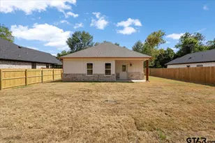 838 W Devereaux St, Jacksonville, TX 75766 - Photo 33