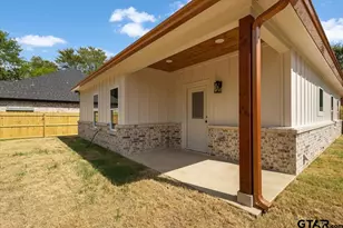 838 W Devereaux St, Jacksonville, TX 75766 - Photo 35