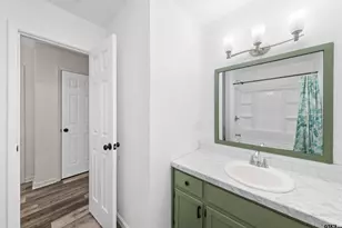 305 Larkspur Ln, Palestine, TX 75803 - Photo 21