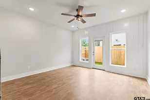 527 N College St, Lindale, TX 75771 - Photo 7