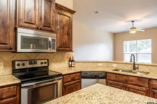 504 Happy Cir, Whitehouse, TX 75791 - Photo 11