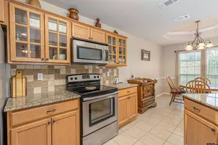 421 W Cumberland Rd, Tyler, TX 75703 - Photo 9
