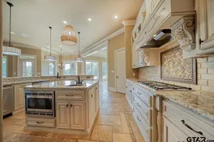 200 Weldon Ln, Longview, TX 75605 - Photo 13