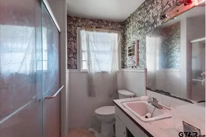 2006 N Palace Ave, Tyler, TX 75702 - Photo 15