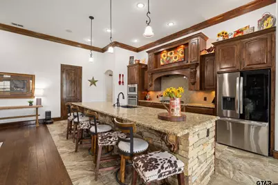 115 Circle Club Ln, Longview, TX 75602 - Photo 3