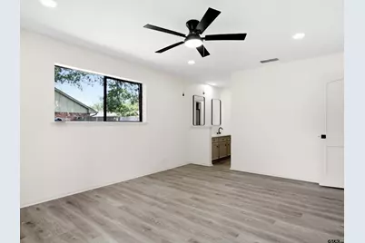 1820 Circle Dr, Tyler, TX 75703 - Photo 13