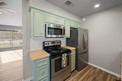 2308 Sparrow Cr, Tyler, TX 75701 - Photo 9