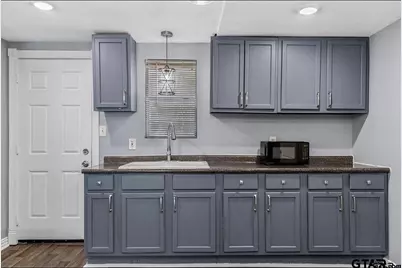 2209 Luther St, Tyler, TX 75701 - Photo 7