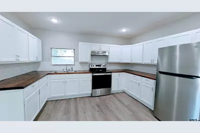 1309 W First St, Tyler, TX 75701 - Photo 3