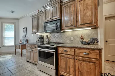 209 Heritage Ct, Lindale, TX 75771 - Photo 21