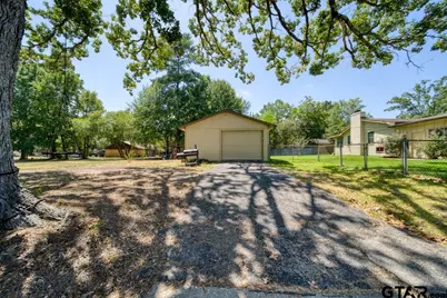 100 Heights Park, Longview, TX 75601 - Photo 31