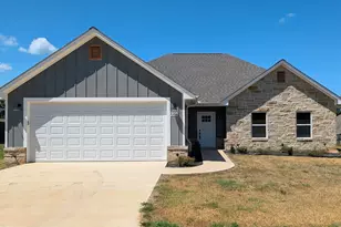 203 Toro Dr, Winona, TX 75792 - Photo 1