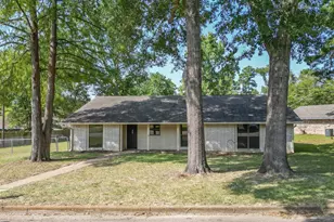 206 Pinewood Dr, Whitehouse, TX 75791 - Photo 1