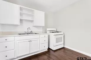 1502 E Earle St, Tyler, TX 75702 - Photo 13