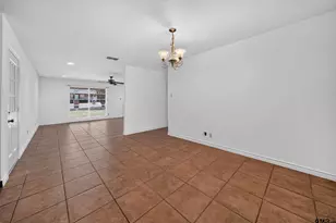 3041 Lakewood Dr, Tyler, TX 75702 - Photo 9