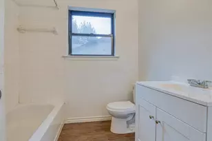 204 Cedarcrest Dr, Marshall, TX 75672 - Photo 29