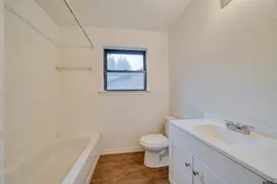 204 Cedarcrest Dr, Marshall, TX 75672 - Photo 15