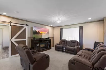 395 N Royal Dr, Bullard, TX 75757 - Photo 5