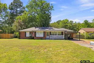 2907 S Broadway Blvd, Kilgore, TX 75662 - Photo 1