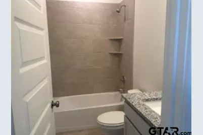 6422 Wellington Oak Avenue, Tyler, TX 75706 - Photo 3