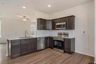 611 Park Central, Chandler, TX 75758 - Photo 3