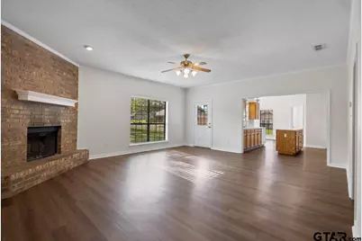 703 Daniel St, Gladewater, TX 75647 - Photo 21