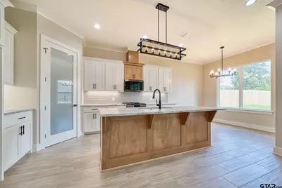 3902 French Dr, Longview, TX 75604 - Photo 3