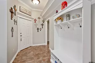 405 Husky Dr, Lindale, TX 75771 - Photo 3
