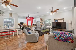 405 Husky Dr, Lindale, TX 75771 - Photo 5