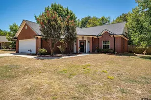 405 Husky Dr, Lindale, TX 75771 - Photo 1