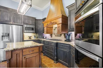 249 Heritage Ct, Lindale, TX 75771 - Photo 5