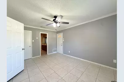 2404 N Englewood, Tyler, TX 75702 - Photo 17
