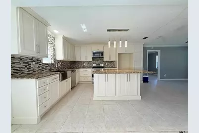 2404 N Englewood, Tyler, TX 75702 - Photo 5