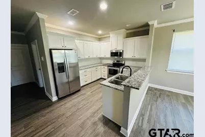 16460 Fm 2964 #D, Whitehouse, TX 75791 - Photo 3