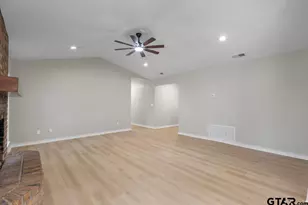 907 Peggy Dr, Whitehouse, TX 75791 - Photo 5
