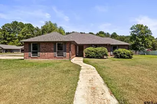 307 Bob White, Pittsburg, TX 75686 - Photo 1