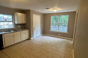 819 W Mims St, Tyler, TX 75702 - Photo 13