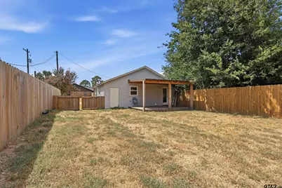 412 Gibson, Winnsboro, TX 75494 - Photo 3