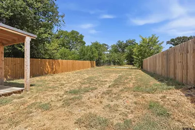 412 Gibson, Winnsboro, TX 75494 - Photo 5