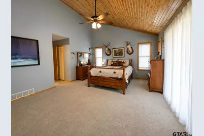 540 Post Oak St, Overton, TX 75684 - Photo 23