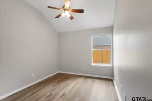 386 Molly, Lindale, TX 75771 - Photo 33