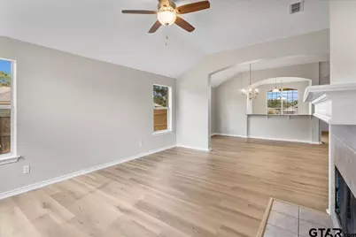 386 Molly, Lindale, TX 75771 - Photo 23