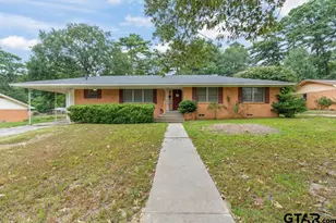 1112 Pine St, Gilmer, TX 75644 - Photo 1
