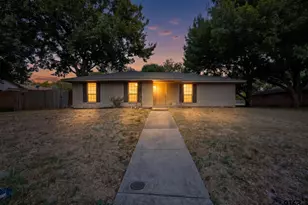 723 Terrace Dr, DeSoto, TX 75115 - Photo 1