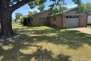 239 W Ayers St, Frankston, TX 75763 - Photo 3