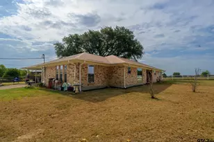 1303 W Loop 564, Mineola, TX 75773 - Photo 3